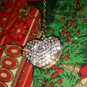 Beautiful NY Gold Tone Rhinestone Locket Necklace 32 Inch Chain Christmas Gifts